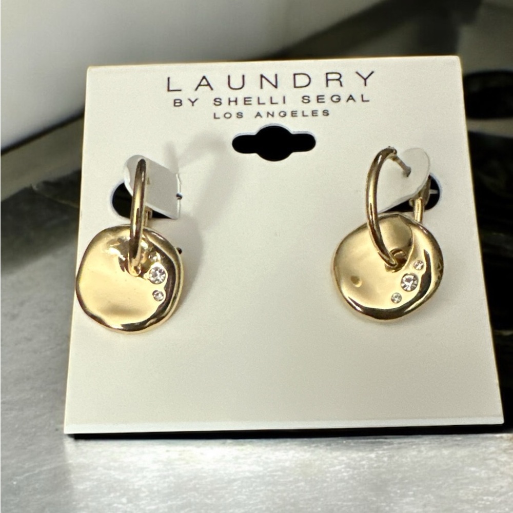 Laundry By Shelli Segal LA Gold Stud Earrings Classic Design